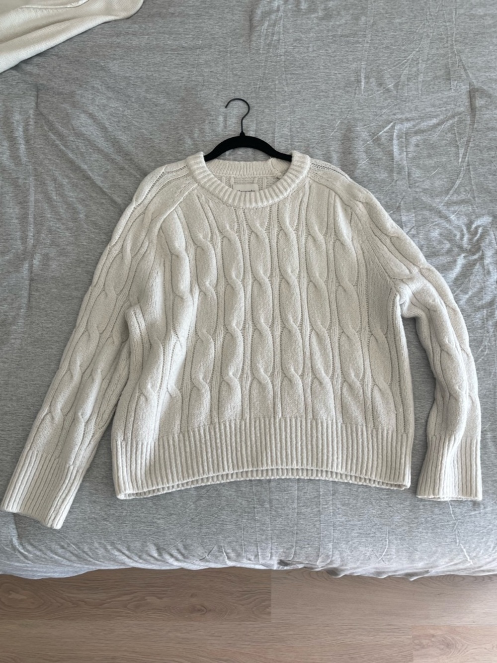 Abercrombie & Fitch Cream Cable Knit Crewneck Sweater